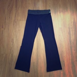 NWOT VS Long/tall black leggings, flared bottom